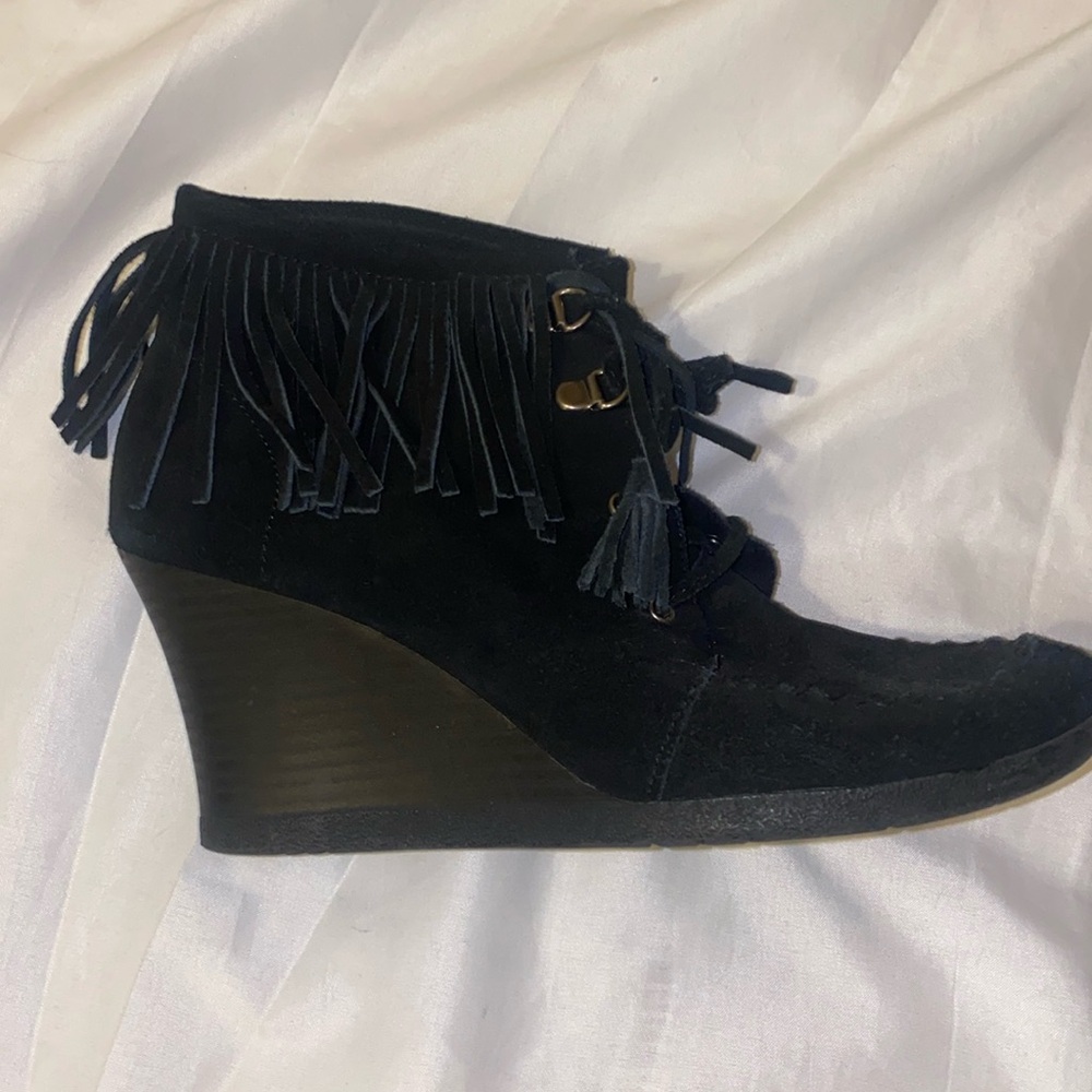 black Minnetonka platform moccasin ankle boots